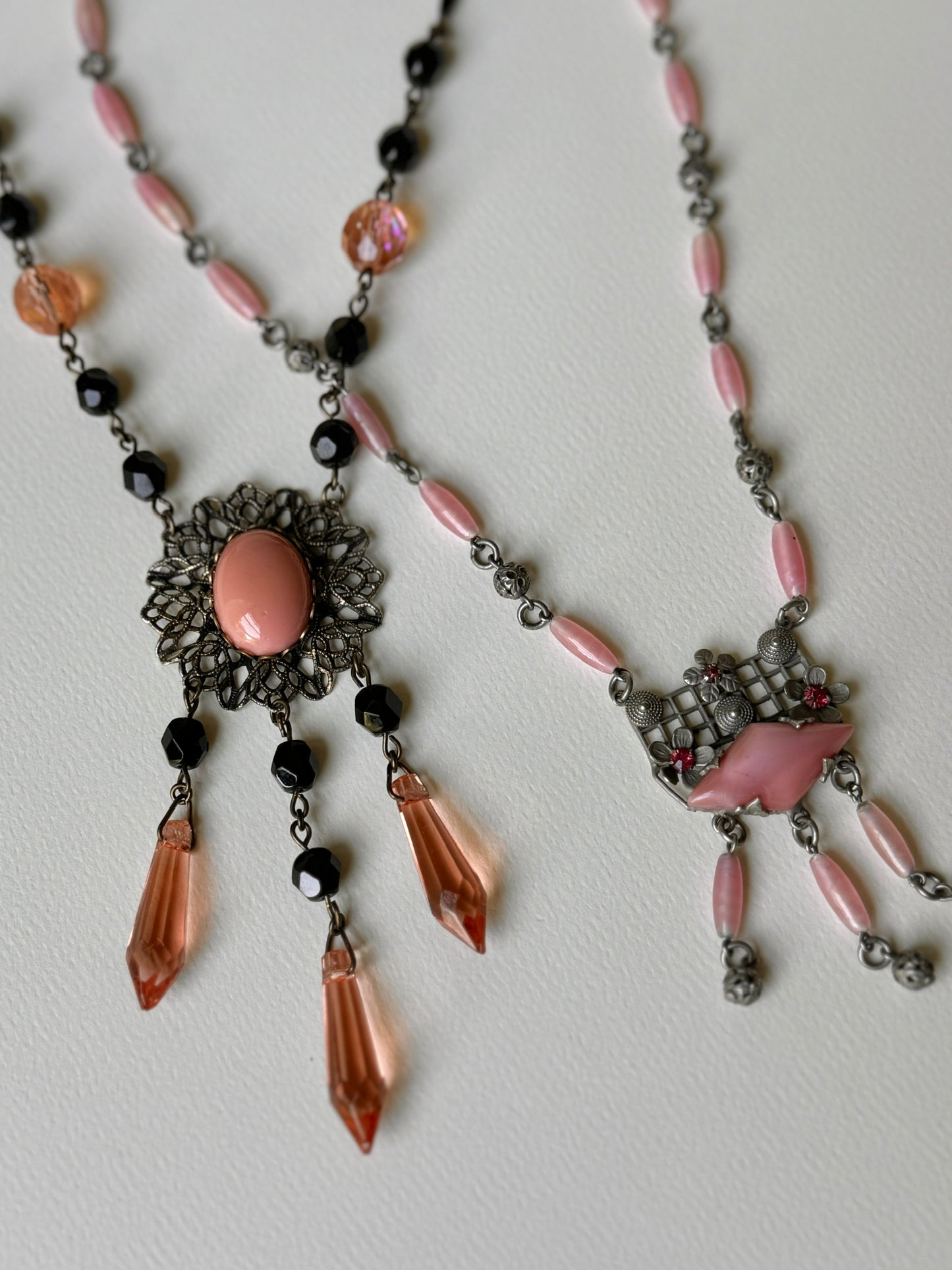 1920s Peach and Black Necklace