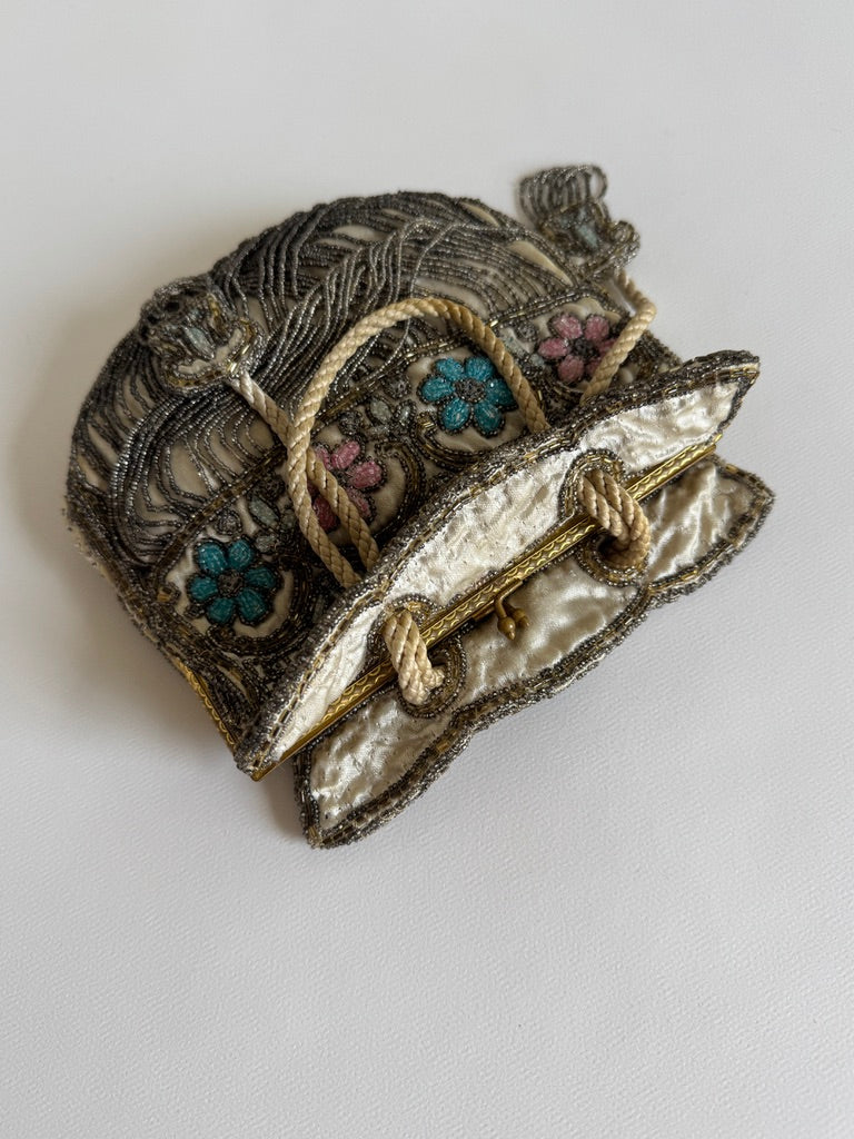 Spectacular Beaded 1920's Purse