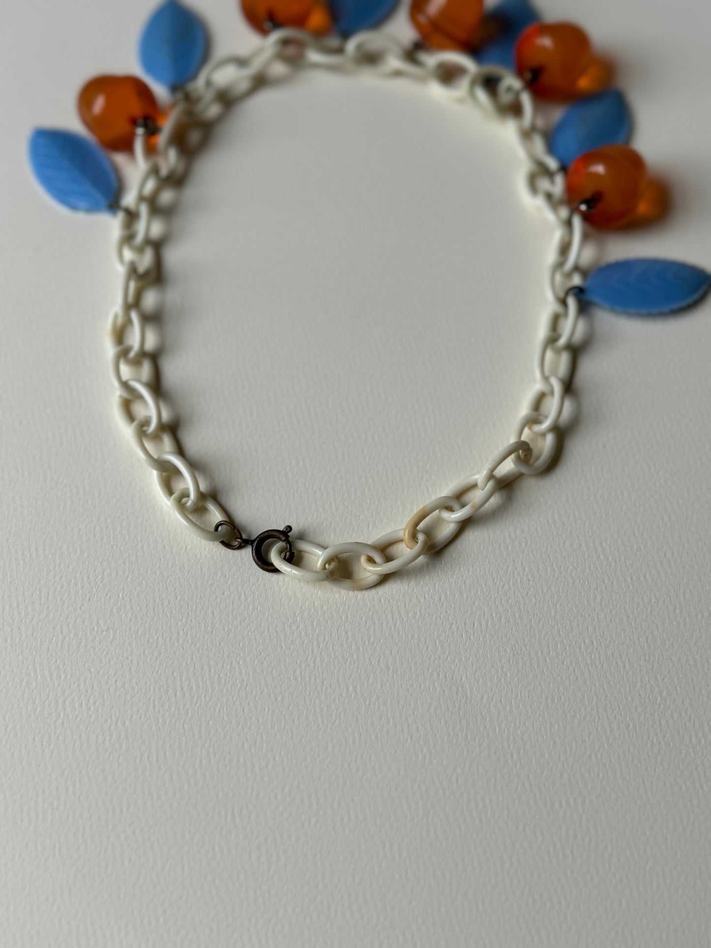 1950s Early Plastic Acorn and Leaves Necklace