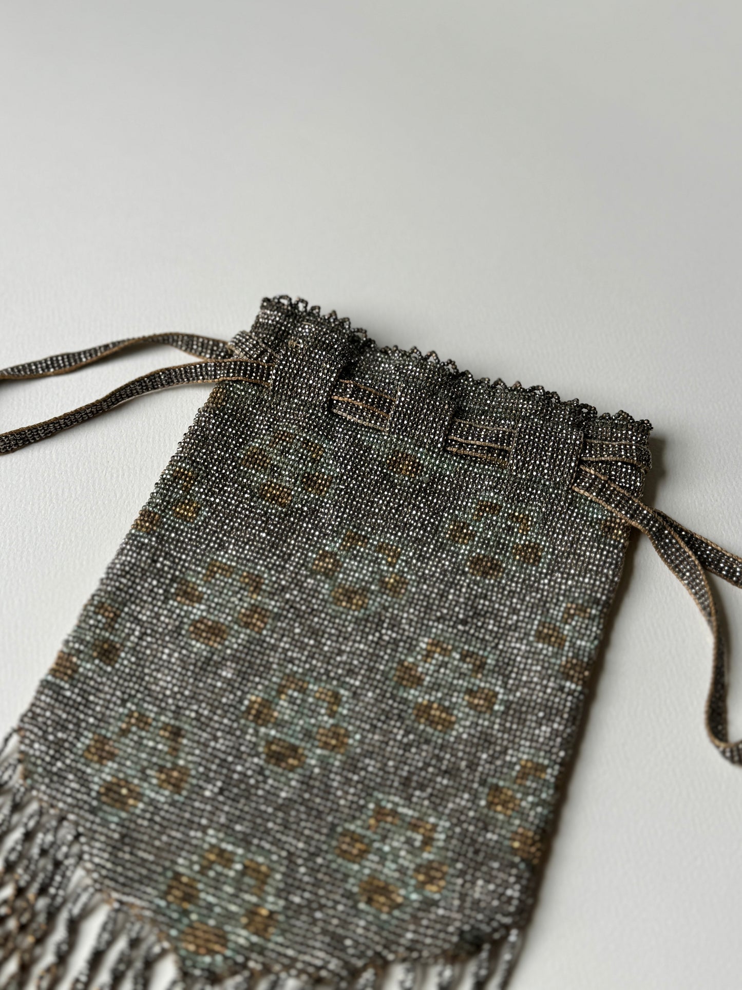 1920s Silver Flowers Beaded Purse