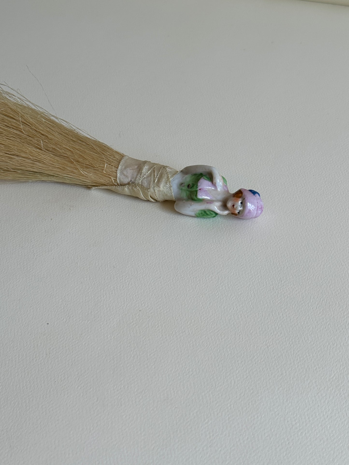 1930s Flapper Half Doll Crumb Brush