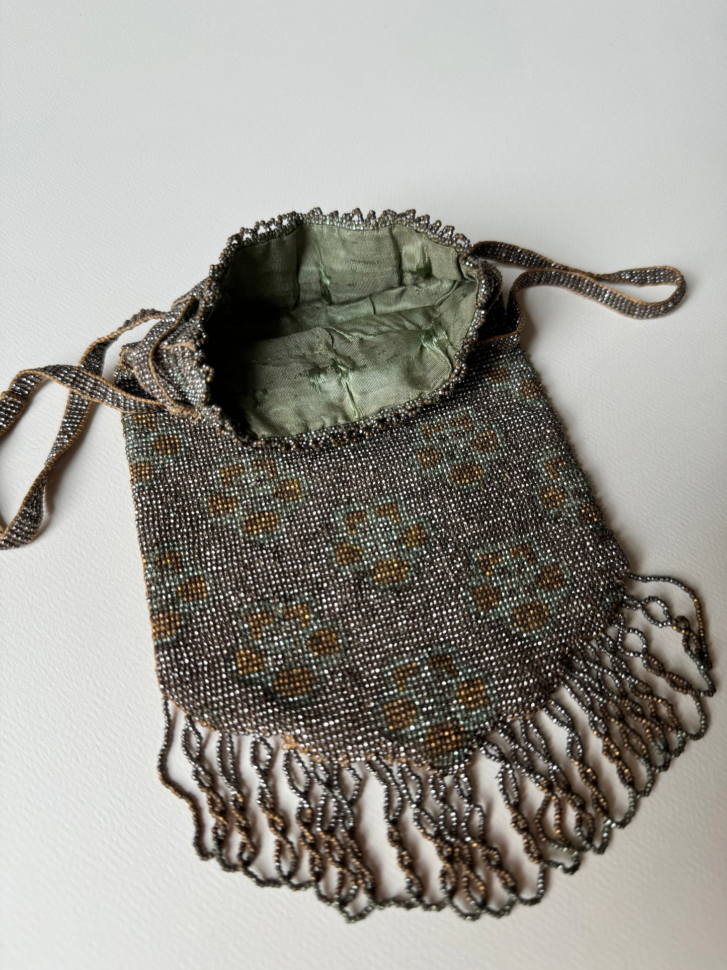 1920s Silver Flowers Beaded Purse
