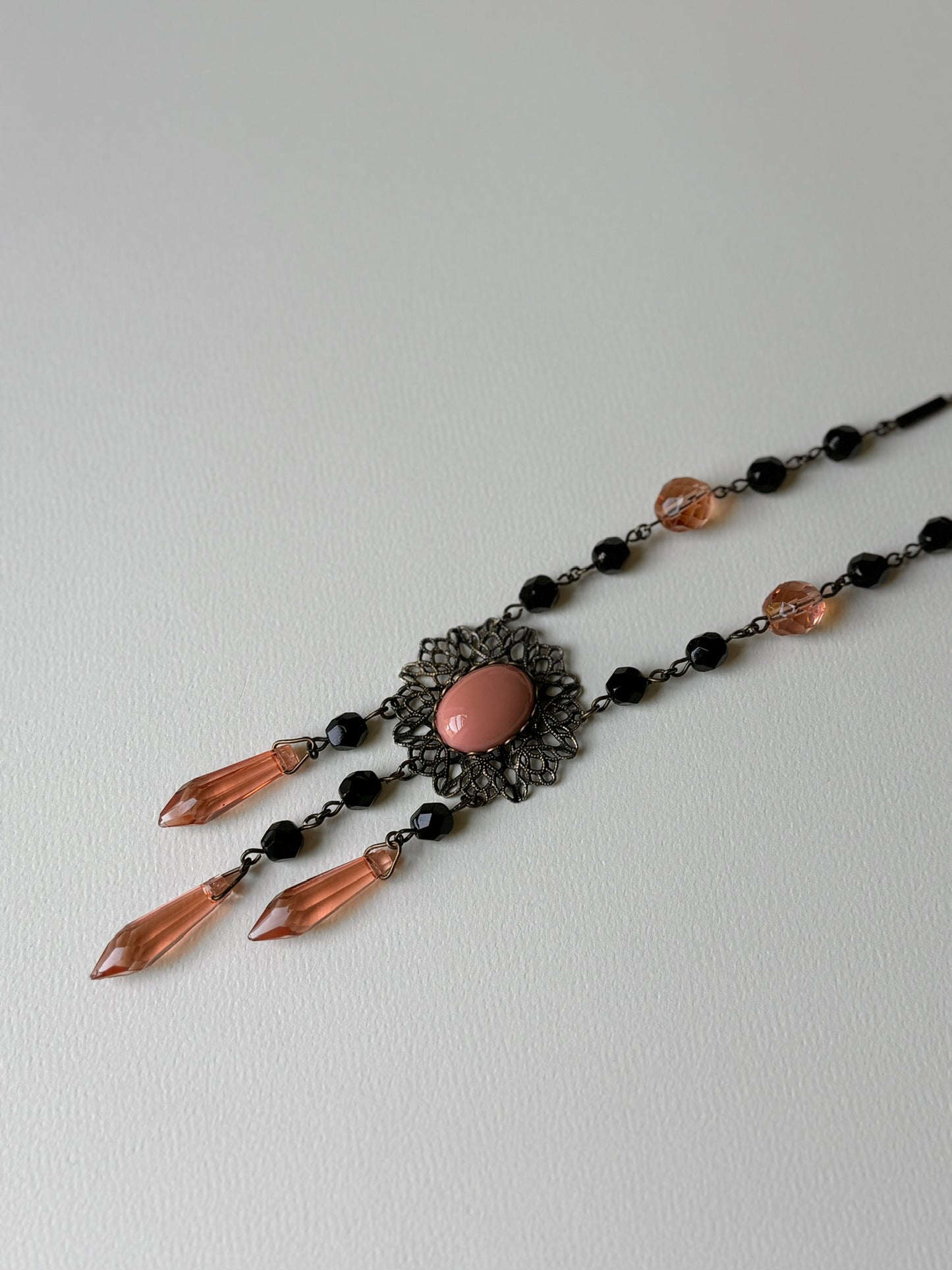 1920s Peach and Black Necklace