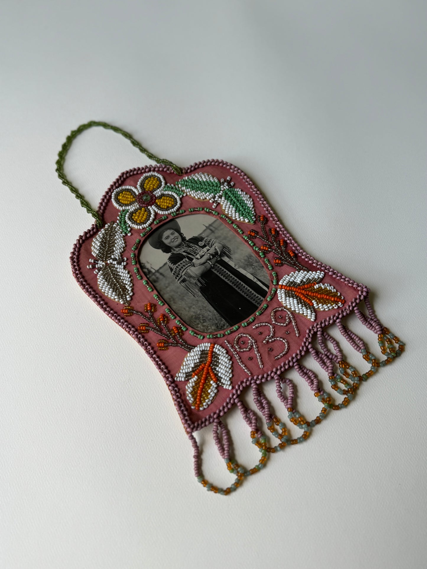 1939 Iroquois Beaded Frame