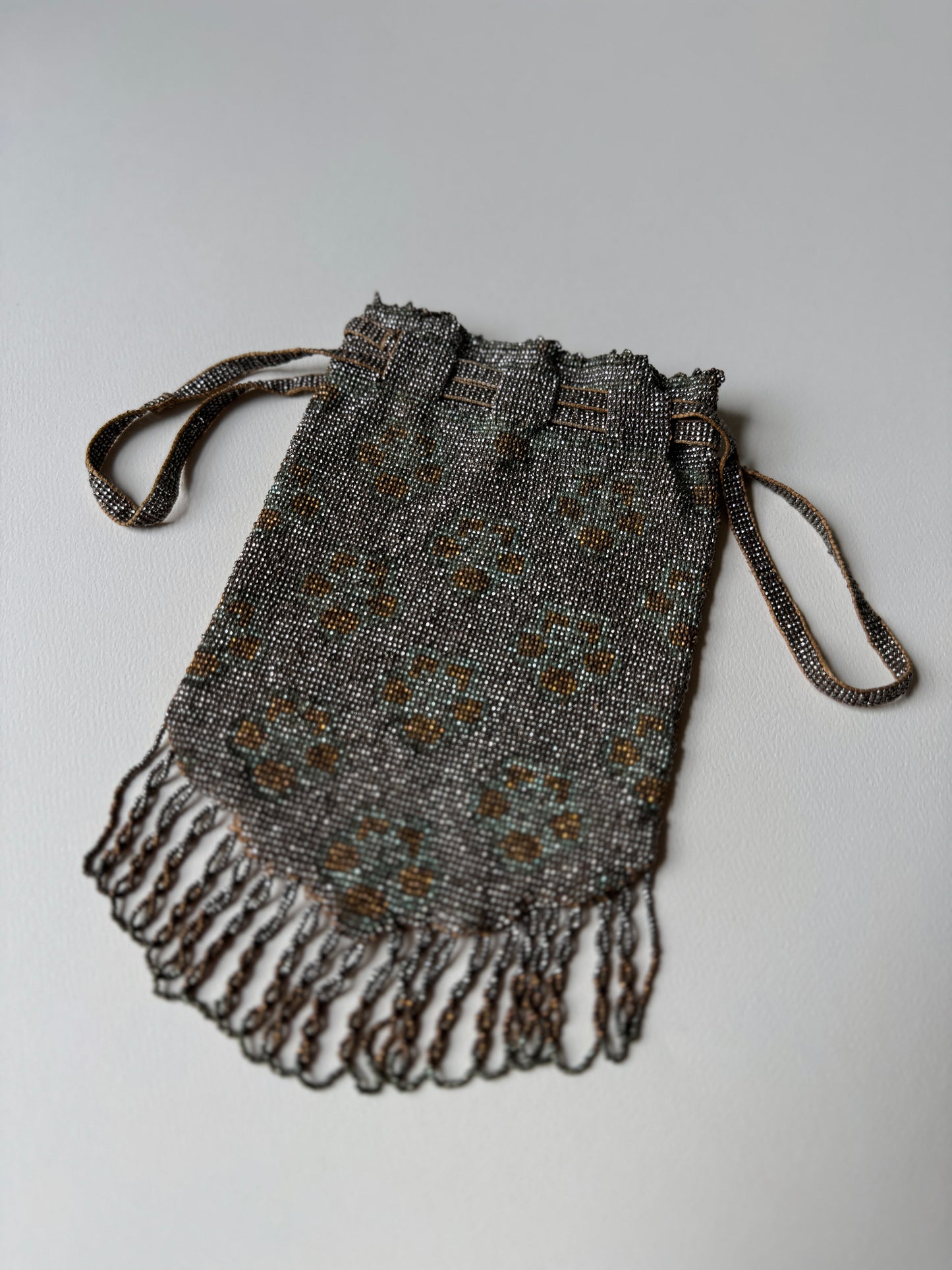 1920s Silver Flowers Beaded Purse