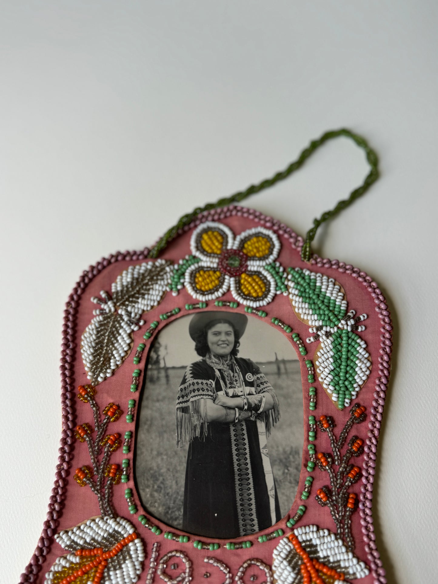 1939 Iroquois Beaded Frame
