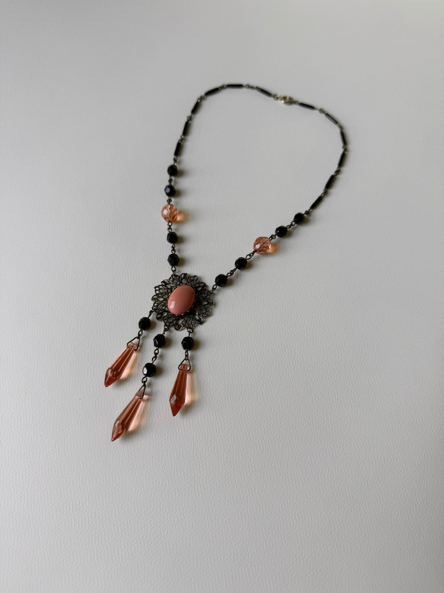 1920s Peach and Black Necklace